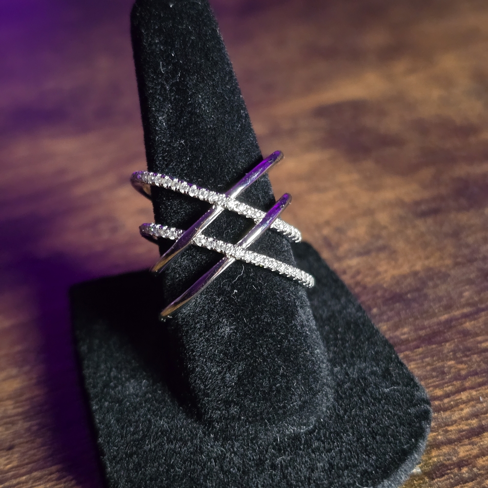 925 Silver Moissanite Ring - Picture 3 of 6